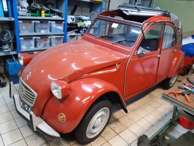 2cv loopt.jpg