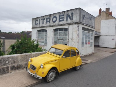 Old Citroen garage Montmorillon II.jpg
