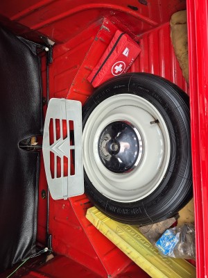 2CV6 Rood achter binnen.jpg